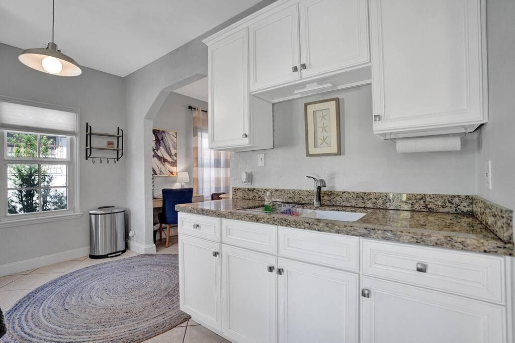 Stunning 2bd 1ba Dream House In Surfside Miami Beach