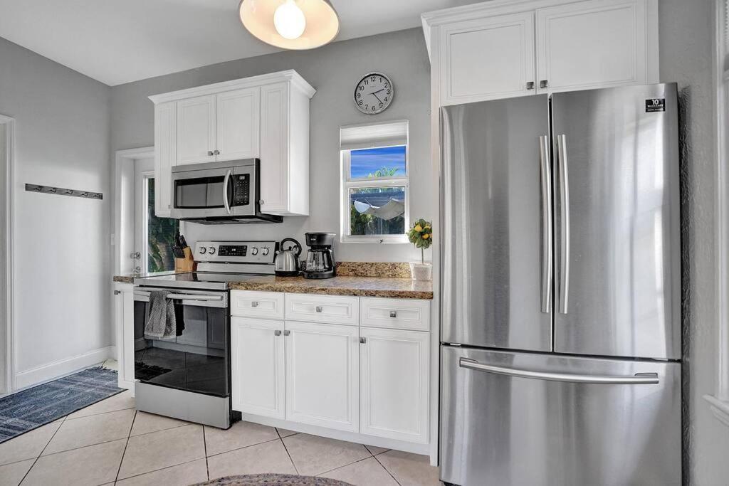 Stunning 2bd 1ba Dream House In Surfside Miami Beach