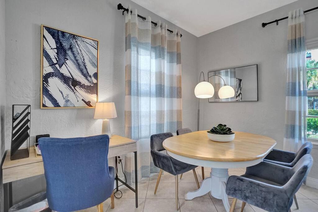 Villa Stunning 2bd 1ba Dream House In Surfside Miami Beach