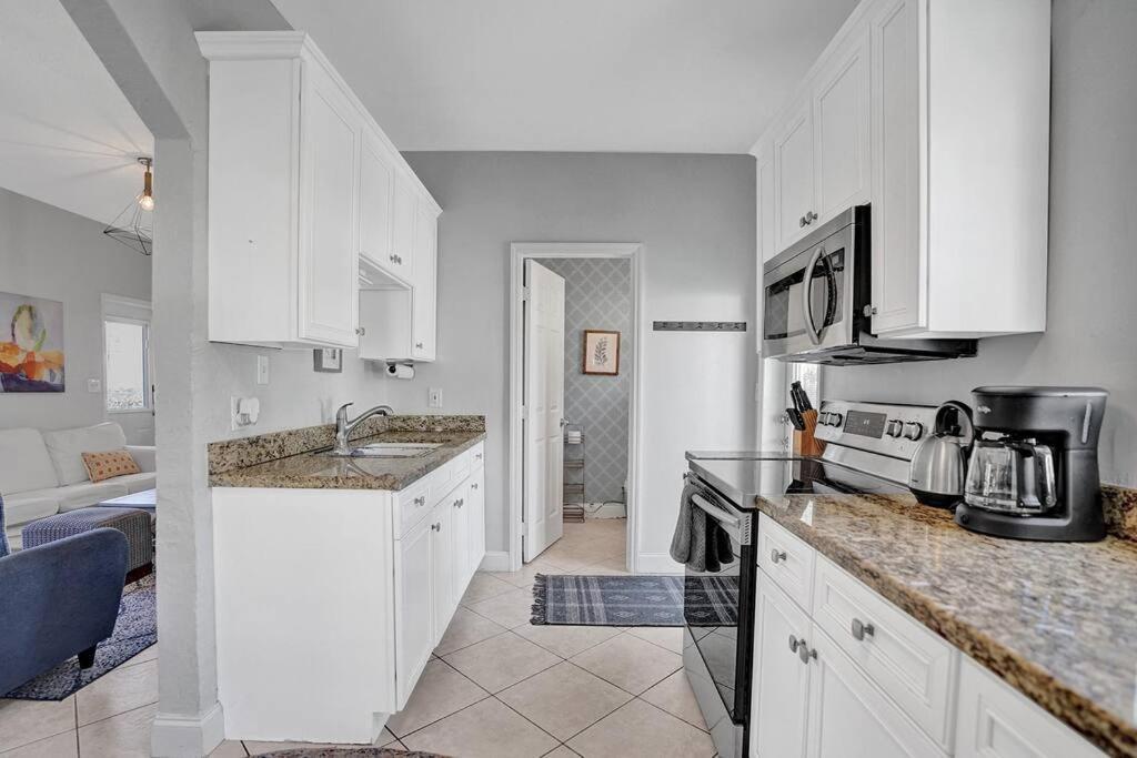 Stunning 2bd 1ba Dream House In Surfside Miami Beach