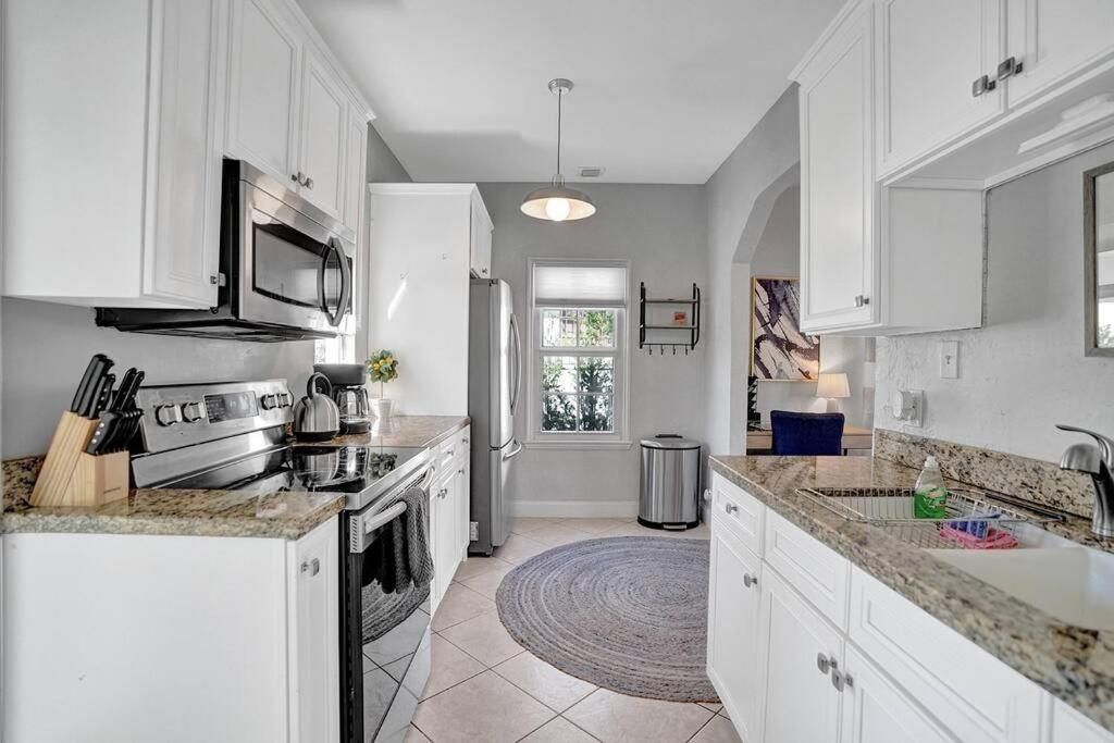 Villa Stunning 2bd 1ba Dream House In Surfside Miami Beach