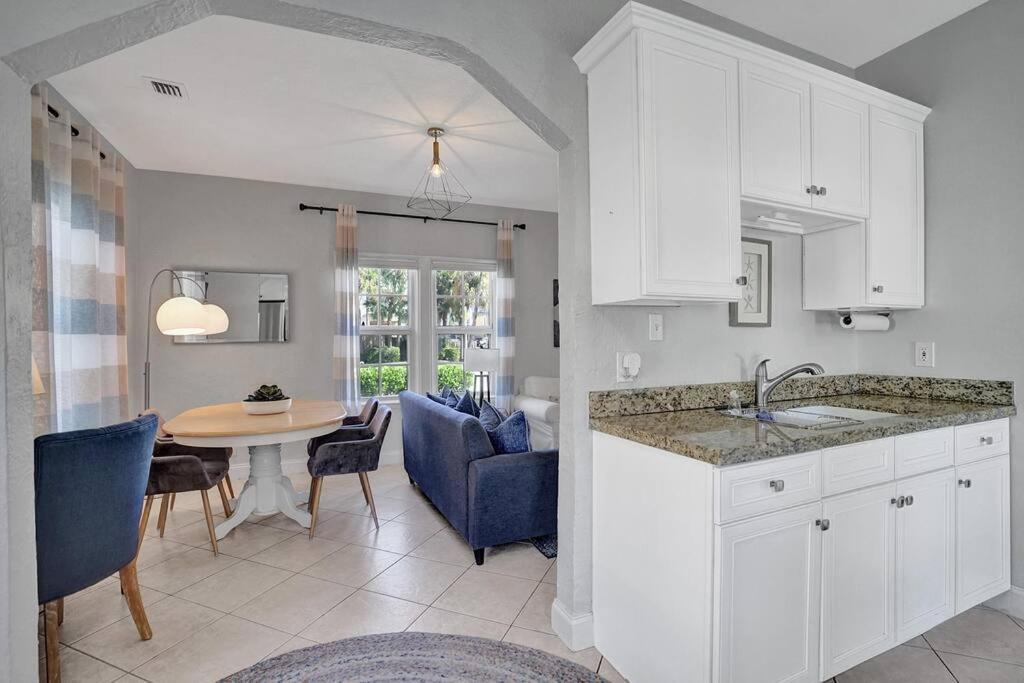 Stunning 2bd 1ba Dream House In Surfside Villa *