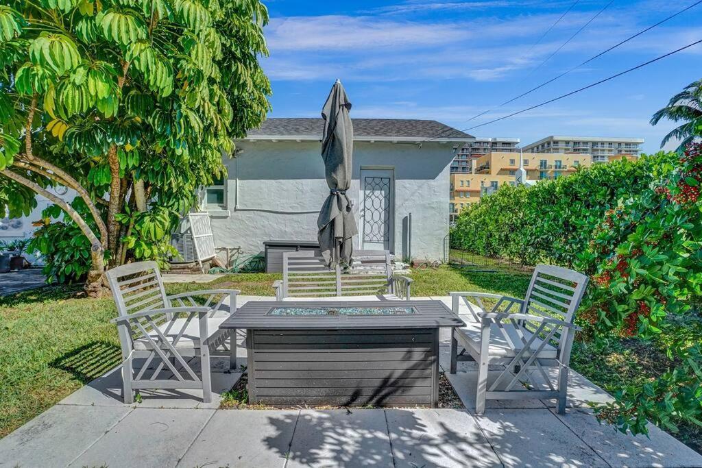 Villa Stunning 2bd 1ba Dream House In Surfside