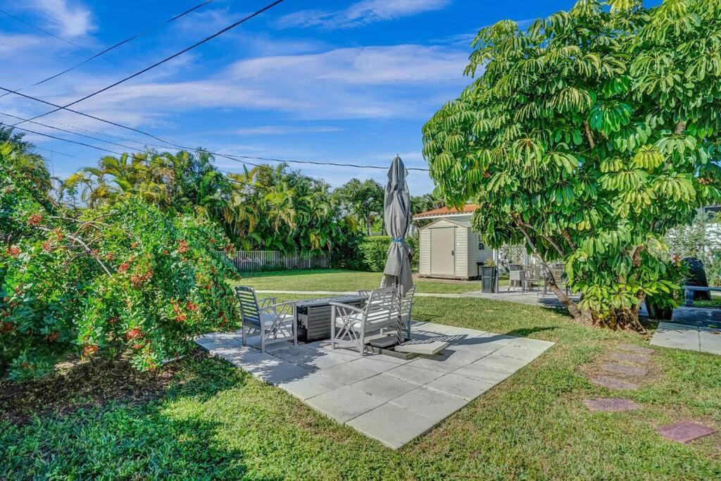 Villa Stunning 2bd 1ba Dream House In Surfside *