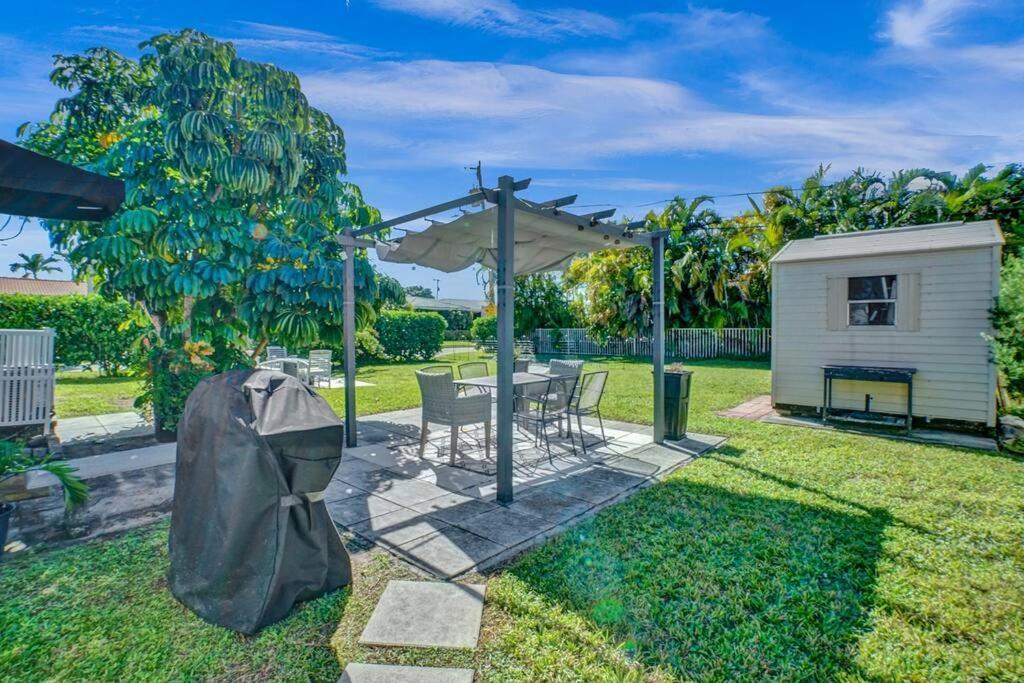 Villa Stunning 2bd 1ba Dream House In Surfside Miami Beach
