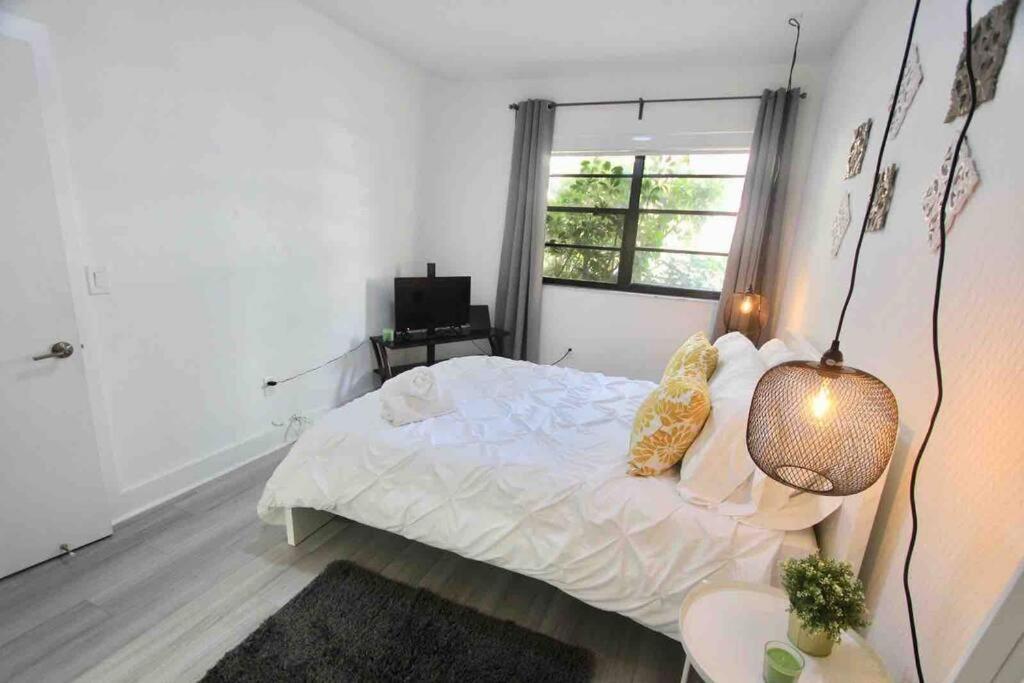 Apartment Chic And Modern Steps From The *