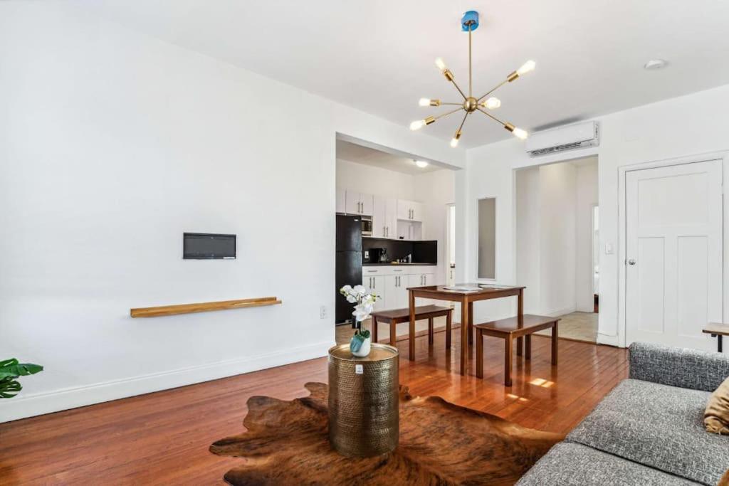 Luxury Miami 3br & 5 Minutes To South Apartment