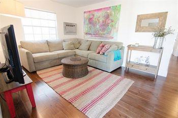 927 Jefferson