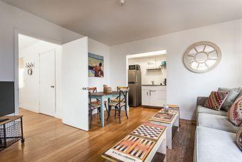 927 Jefferson Apartment *