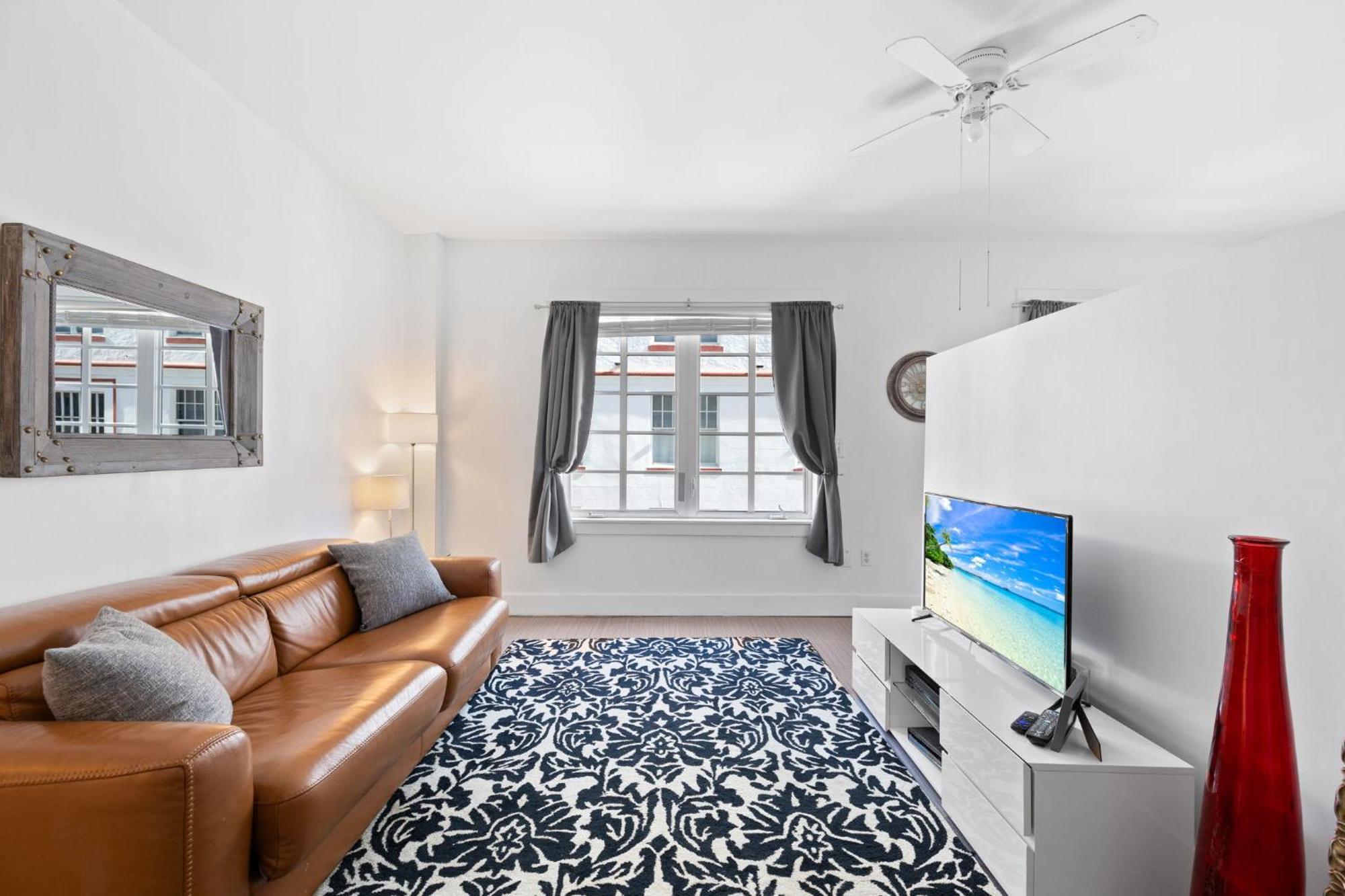 Apartment 1 Bedroom - Ocean Drive & 6th Street. Miami Beach