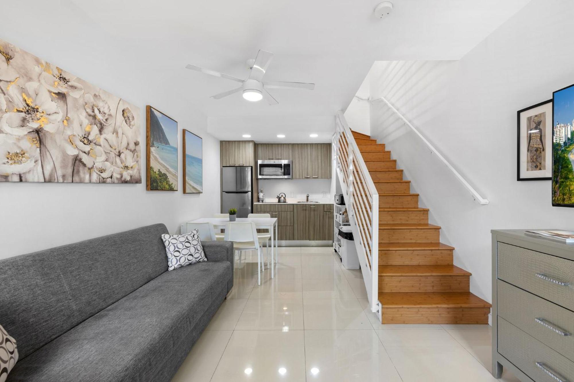 Tranquil Retreat, Comfortable In Apartment