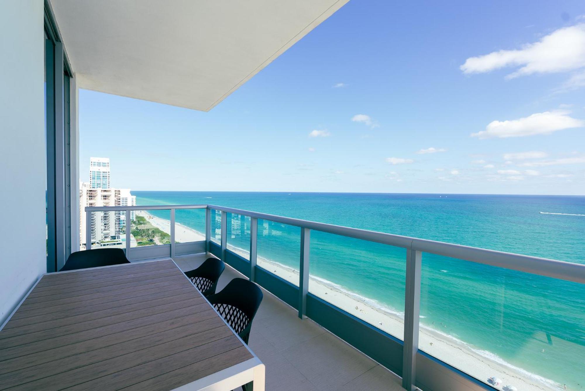 Monte Carlo Miami Apartment *