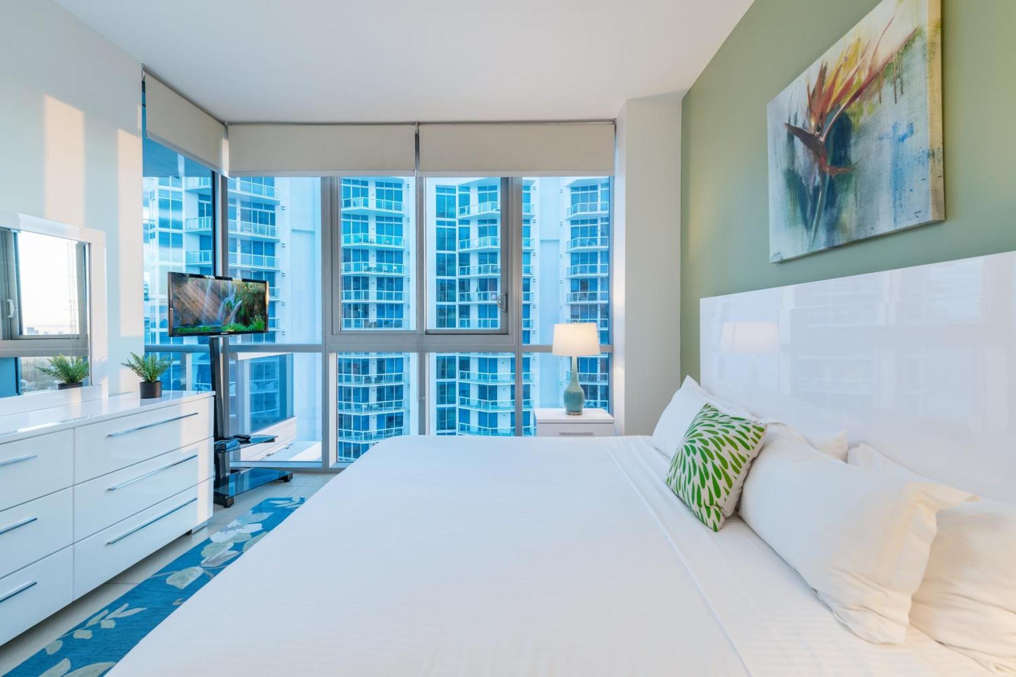 Global Luxury At Monte Carlo Miami Beach