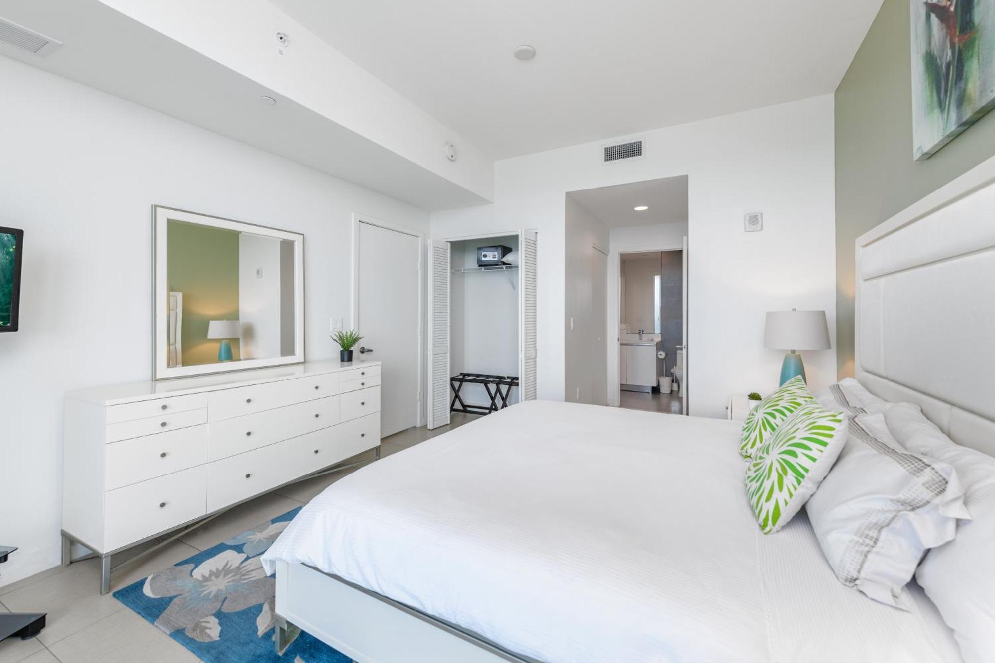 Global Luxury At Monte Carlo * Miami Beach