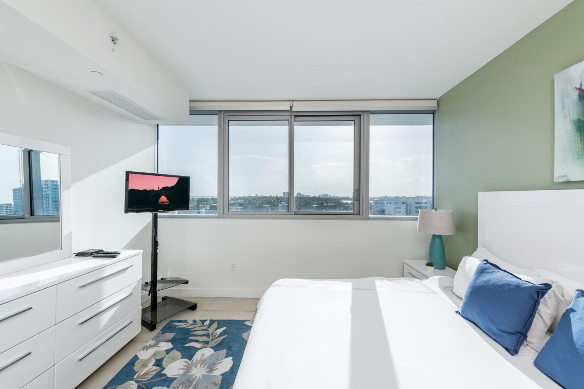Global Luxury At Monte Carlo Apartment Miami Beach