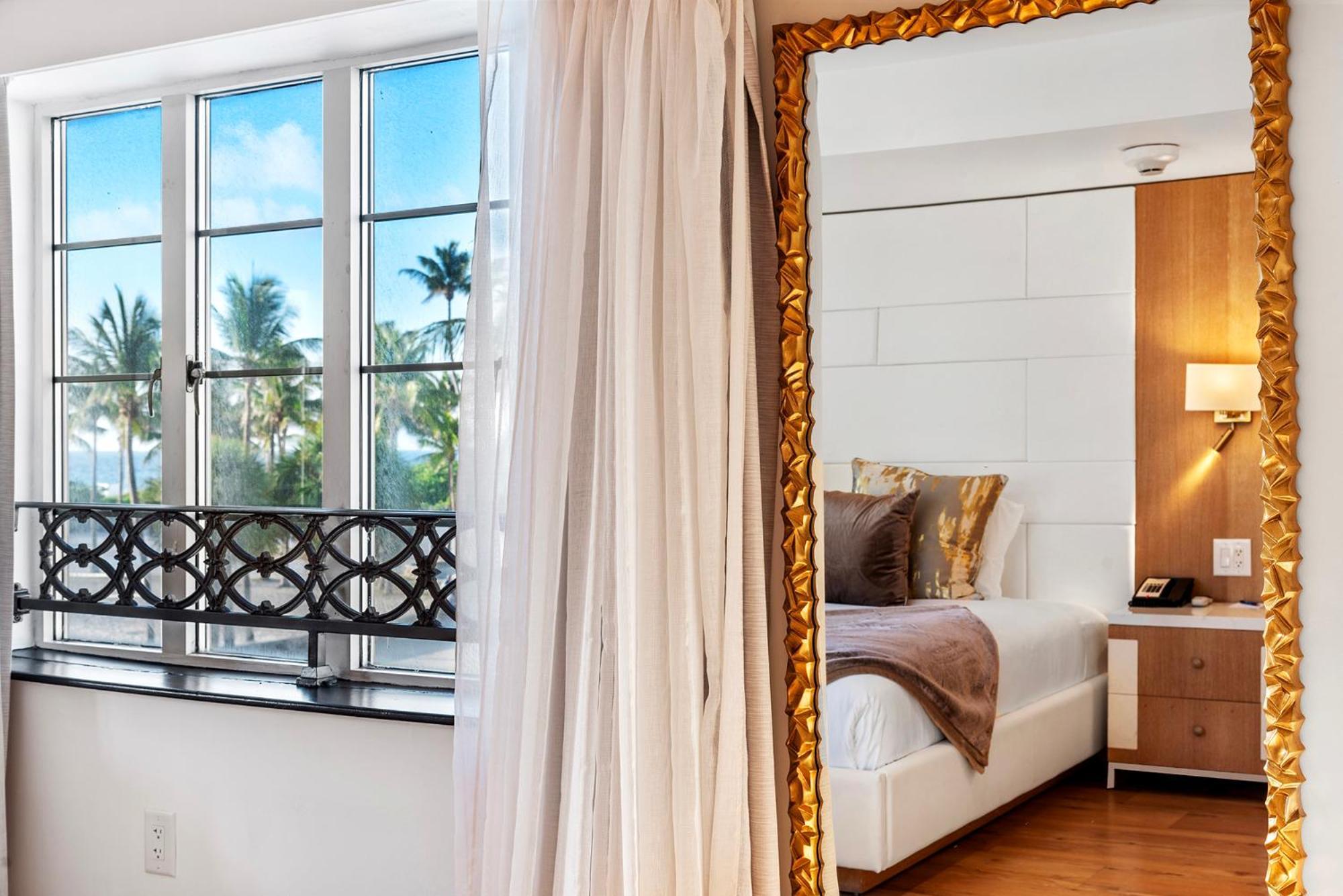 Ocean Hotel Miami Beach