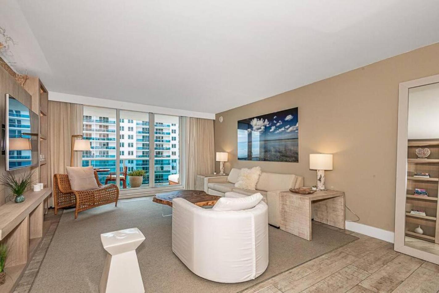 1 King 1br 1 5ba Apartment