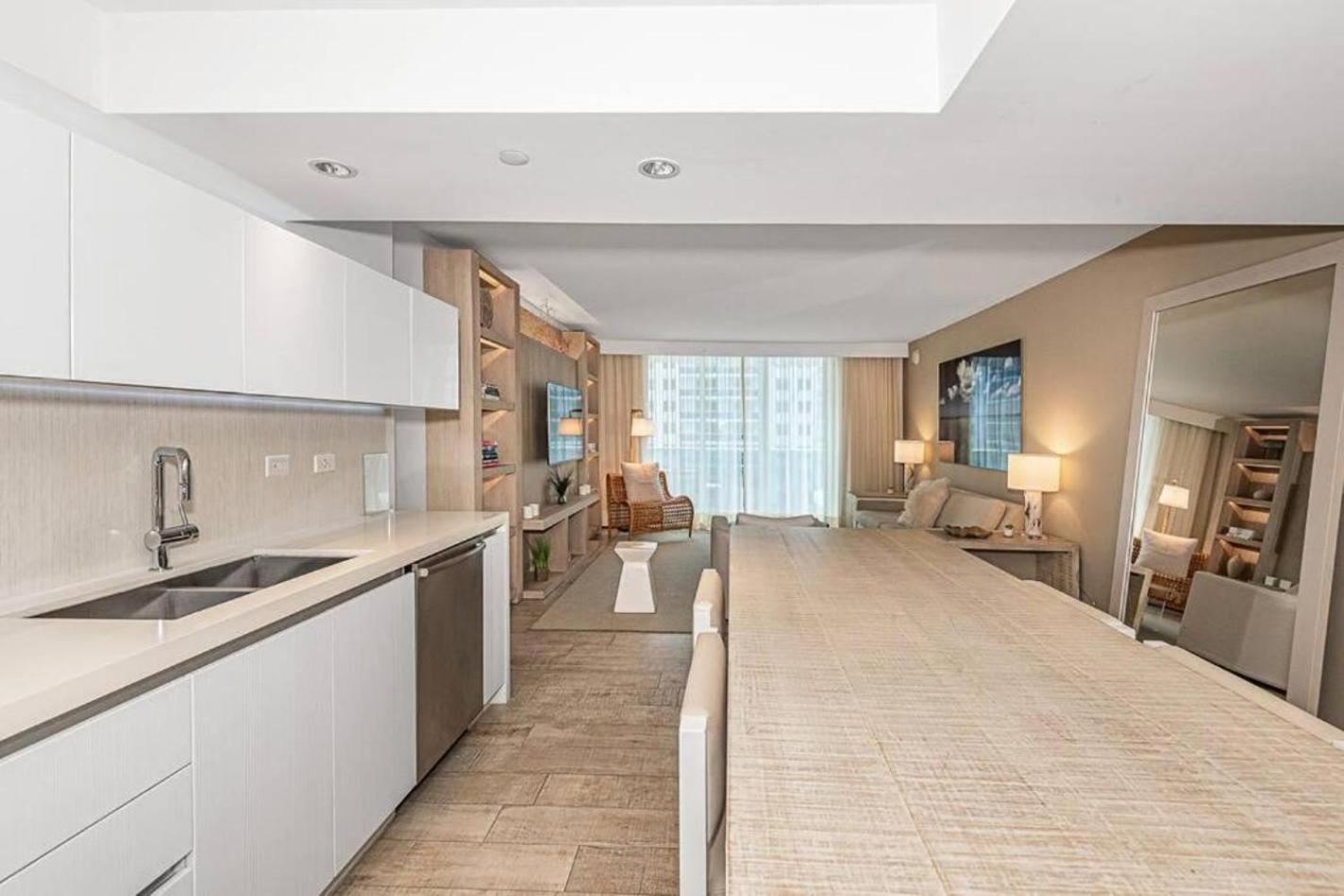 Apartment 1 King 1br 1 5ba