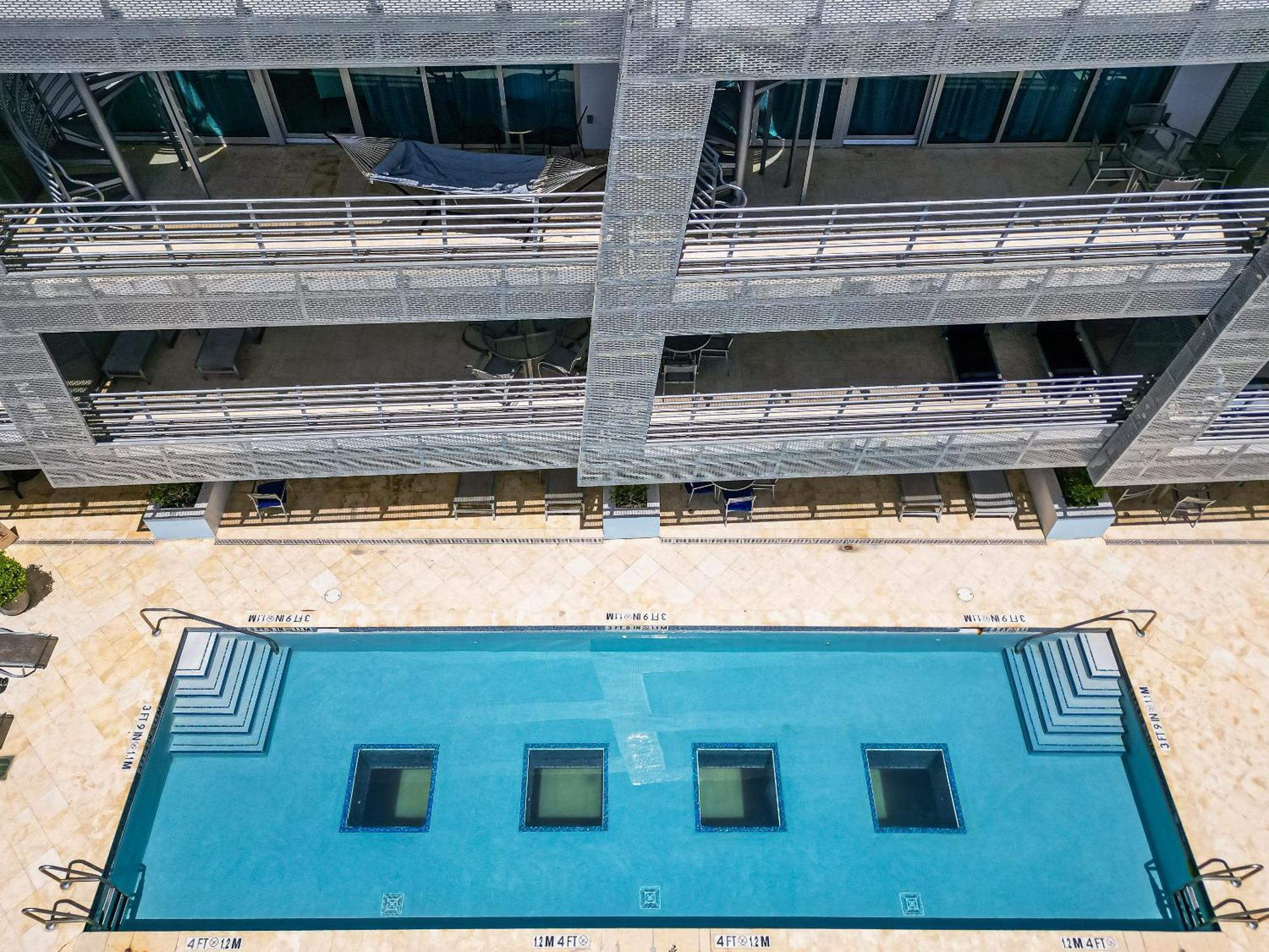 Apartment Large On Ocean Drive With Direct Access To The *