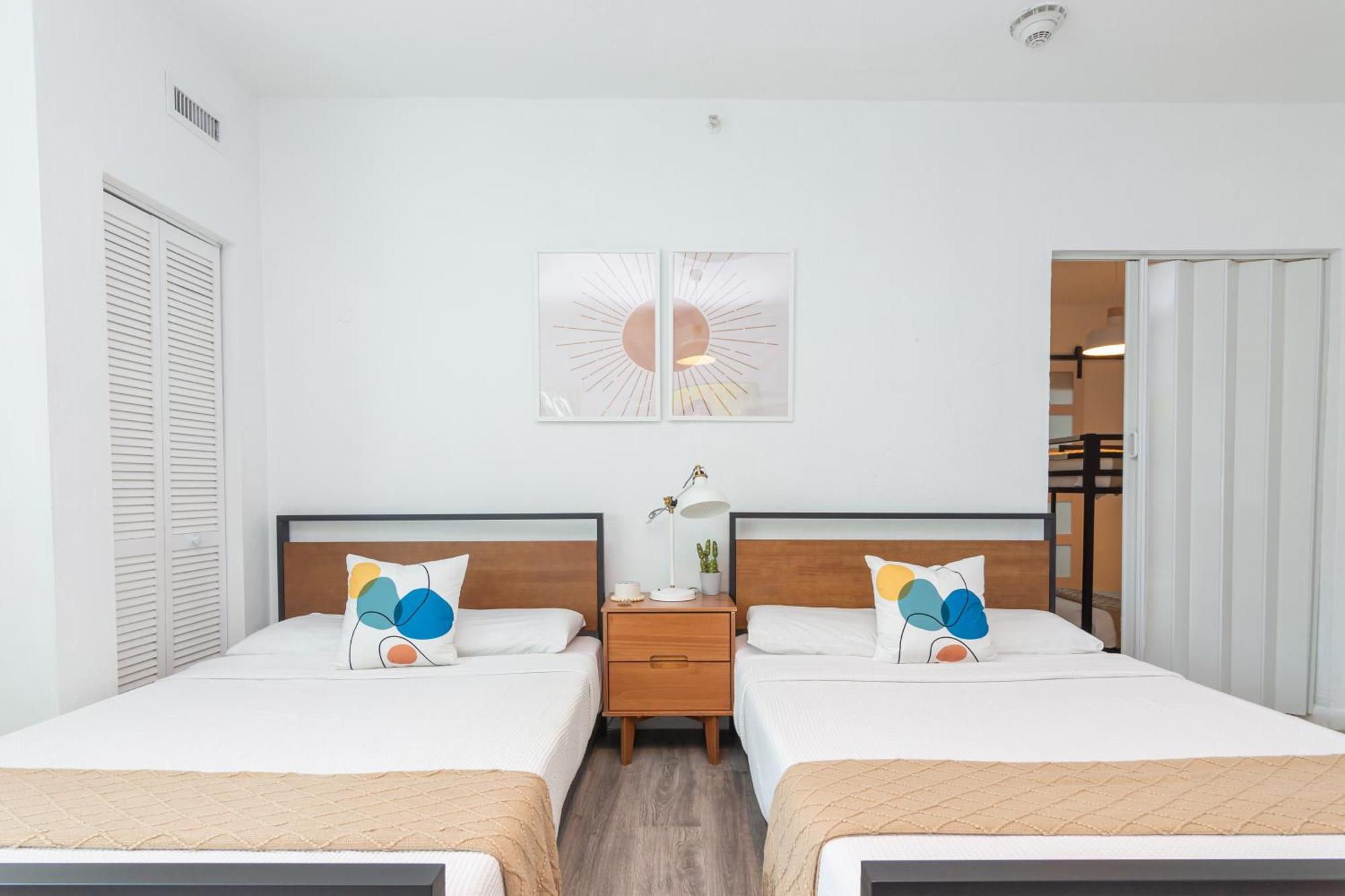 West Deco Aparthotel Miami Beach