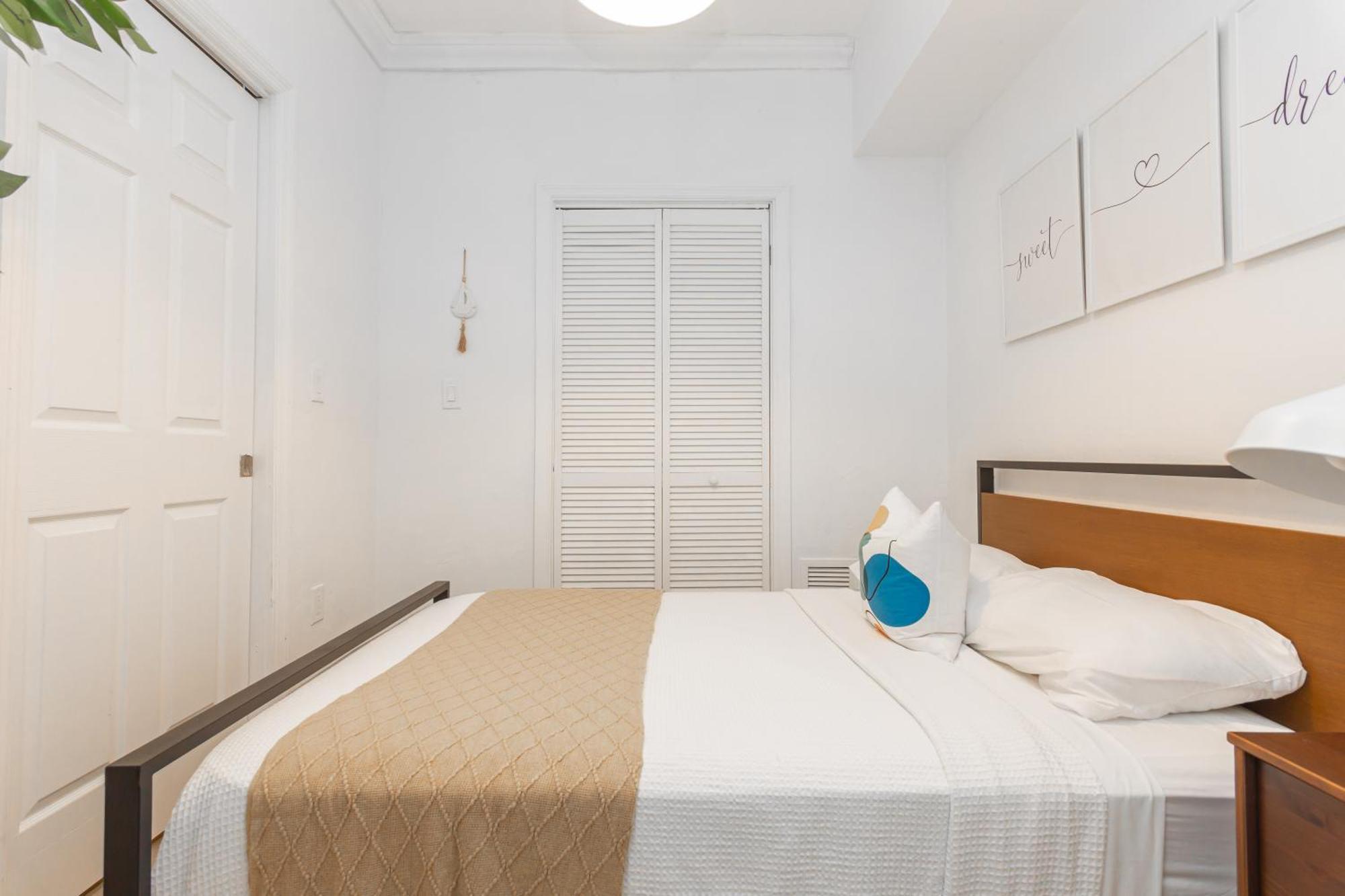 West Deco Aparthotel *