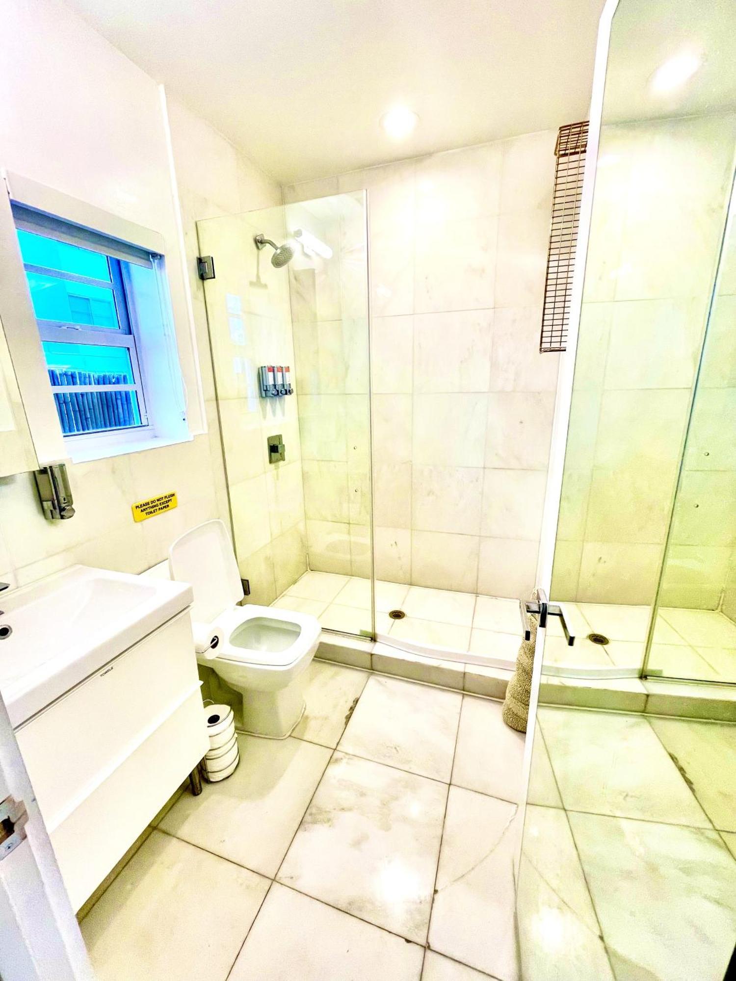 20 Guests Luxurious South Apartment