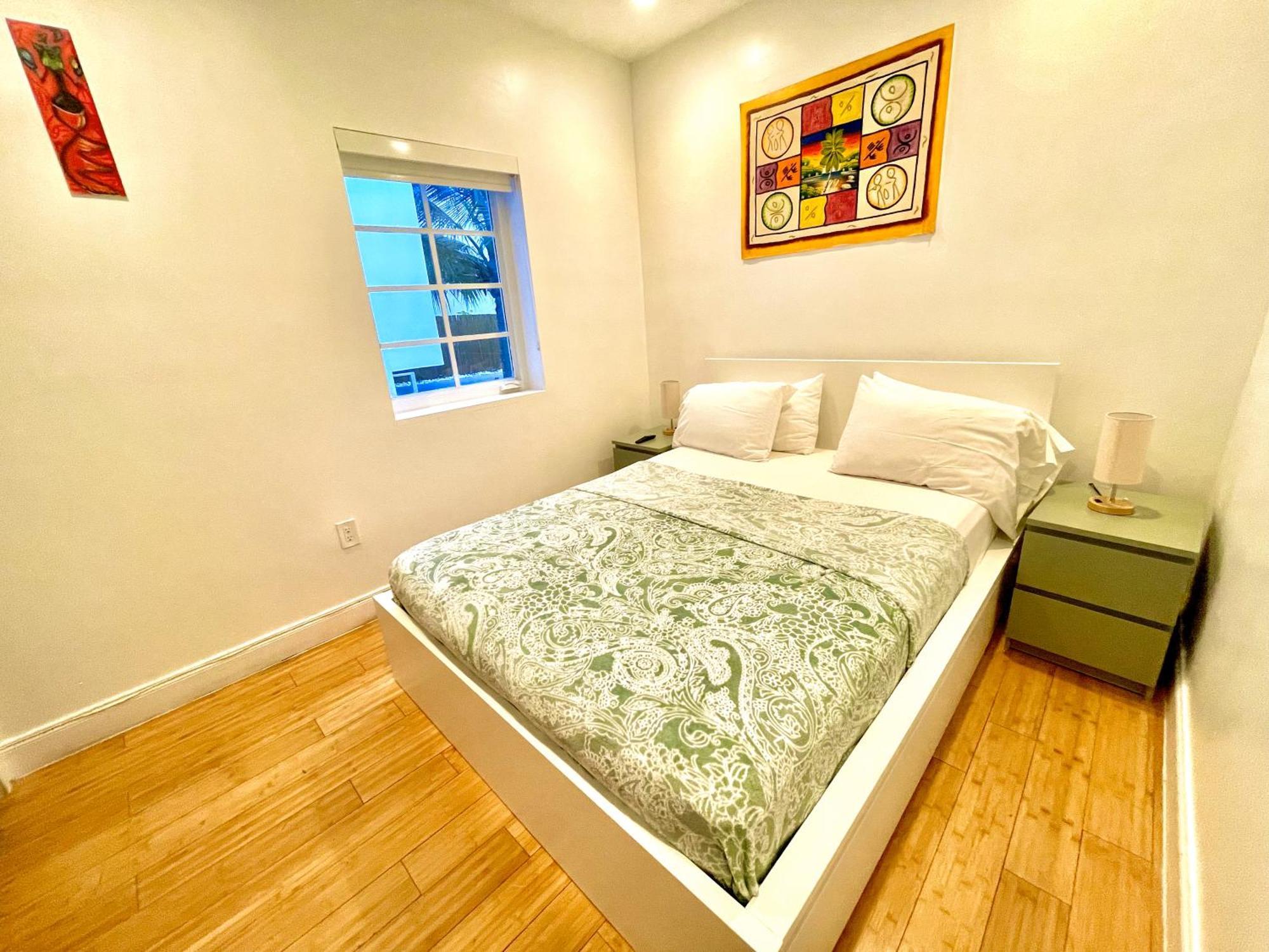 20 Guests Luxurious South Apartment