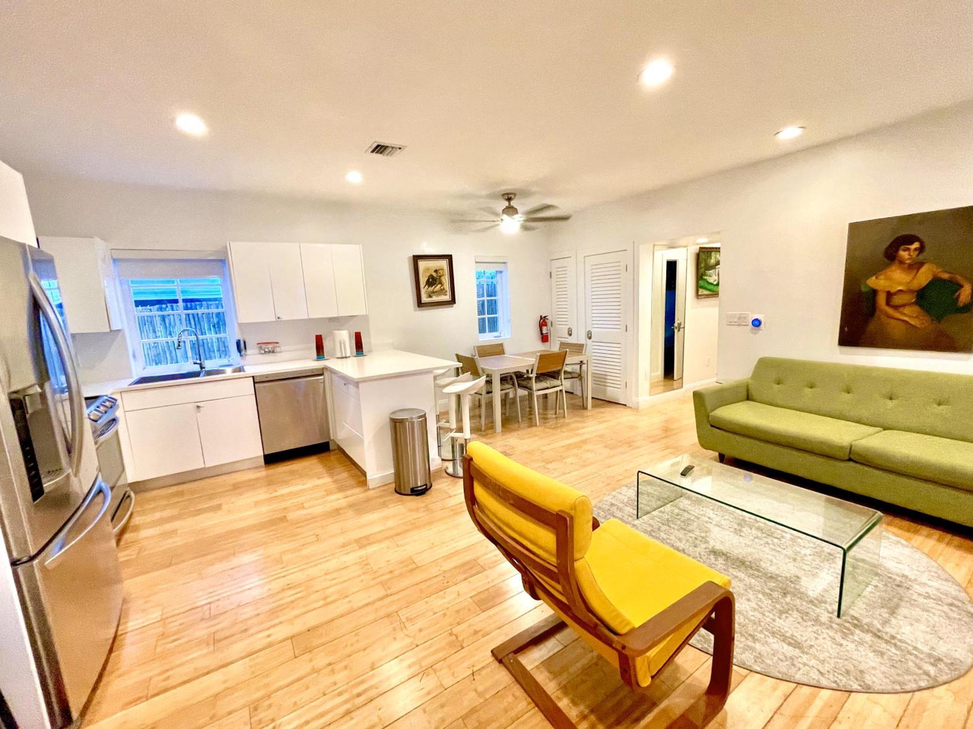 20 Guests Luxurious South Miami Beach