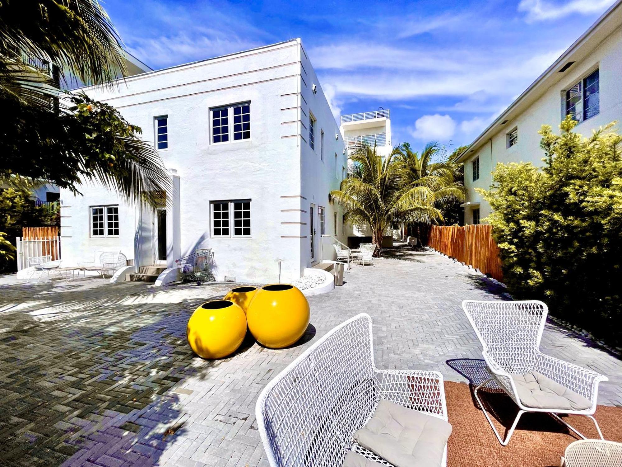 20 Guests Luxurious South Apartment