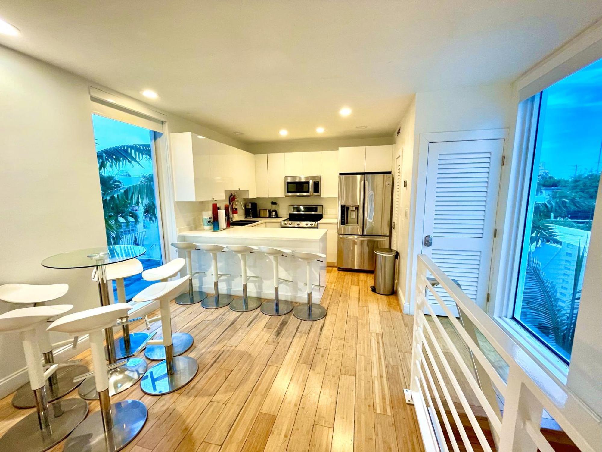 16guests Luxurious South Beach With Rooftop Apartment *