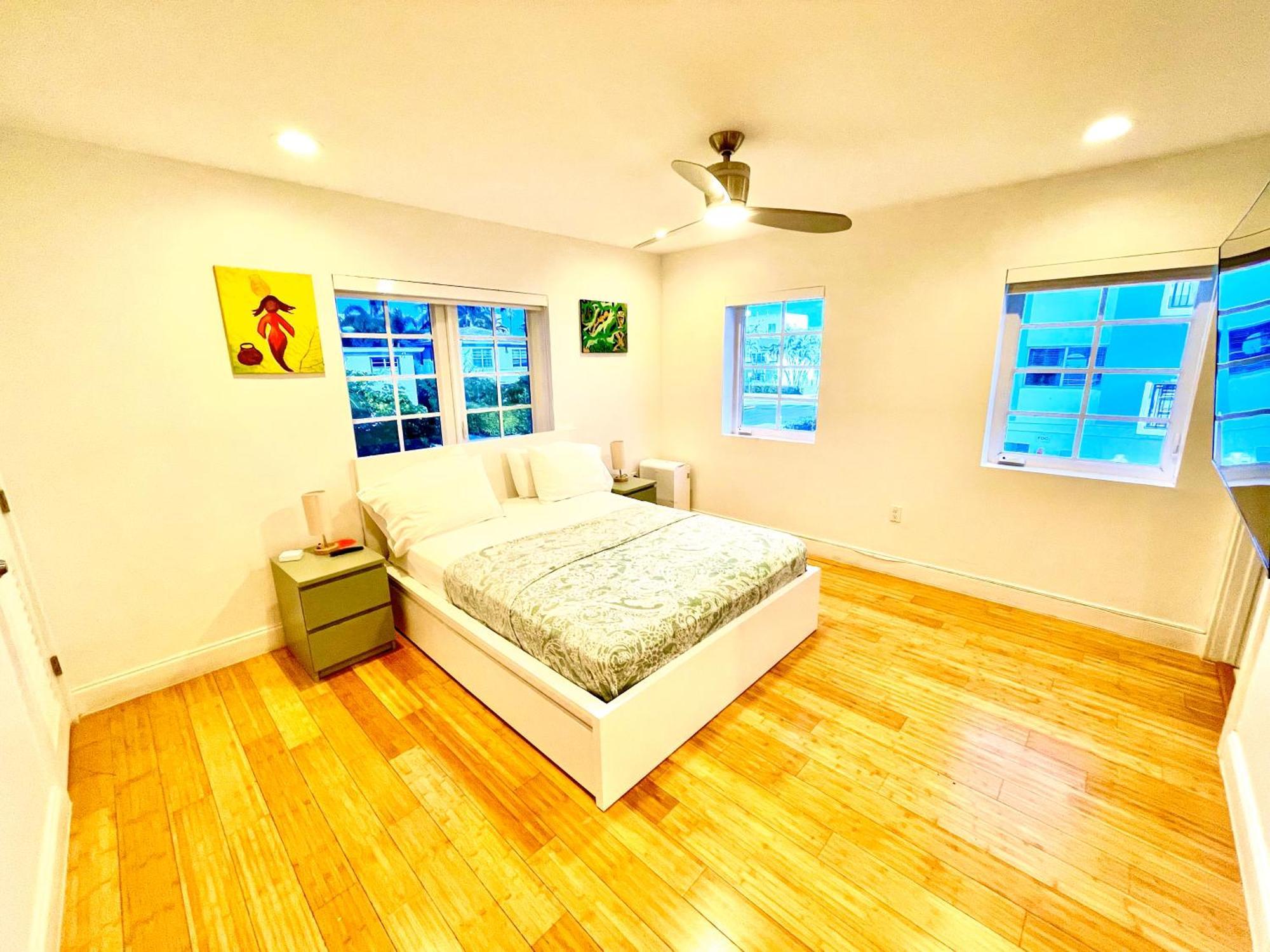 Apartment 12 Guests Luxurious South 2