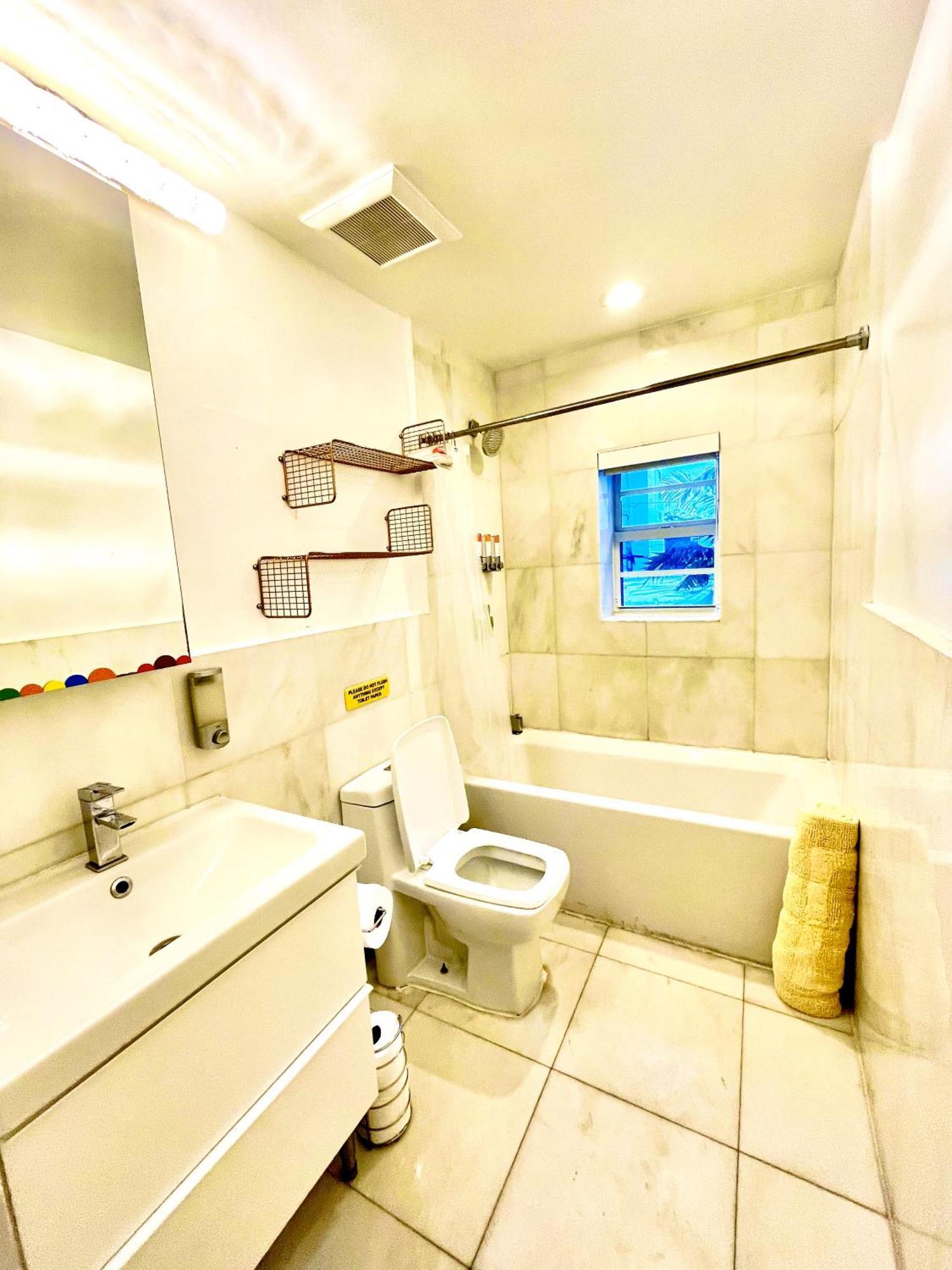 Apartment 12 Guests Luxurious South 2