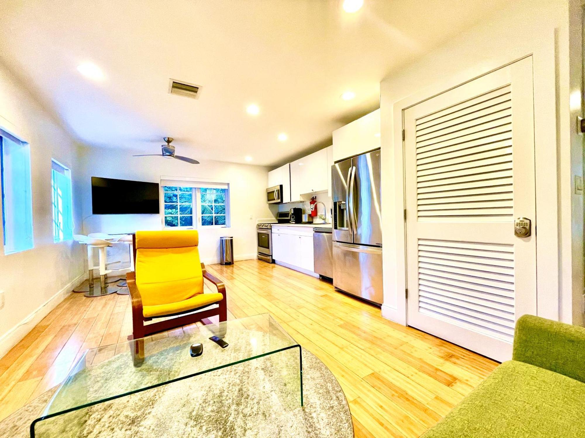 12 Guests Luxurious South 2 Miami Beach