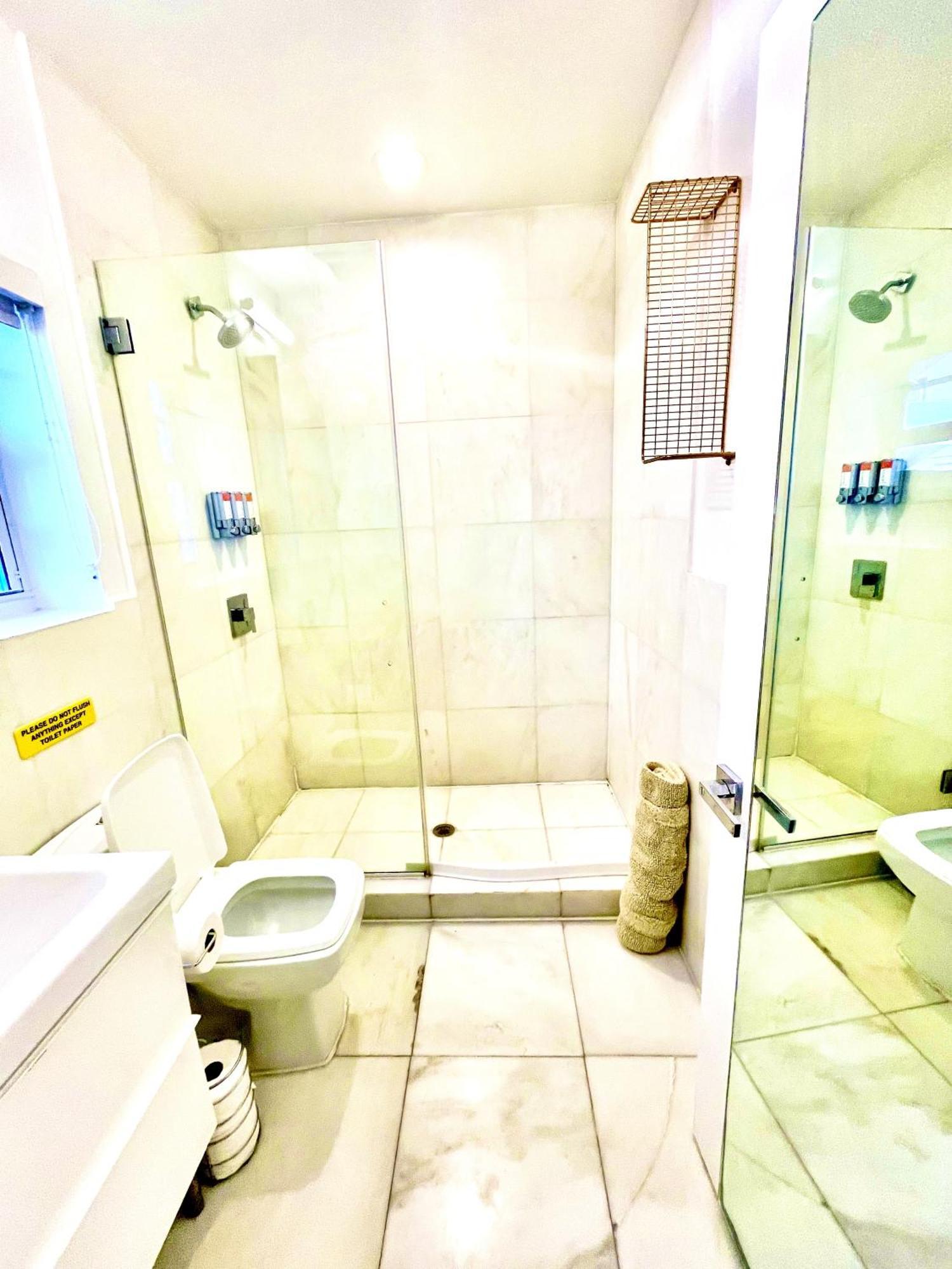 Apartment 8 Guests Luxurious Elegant South