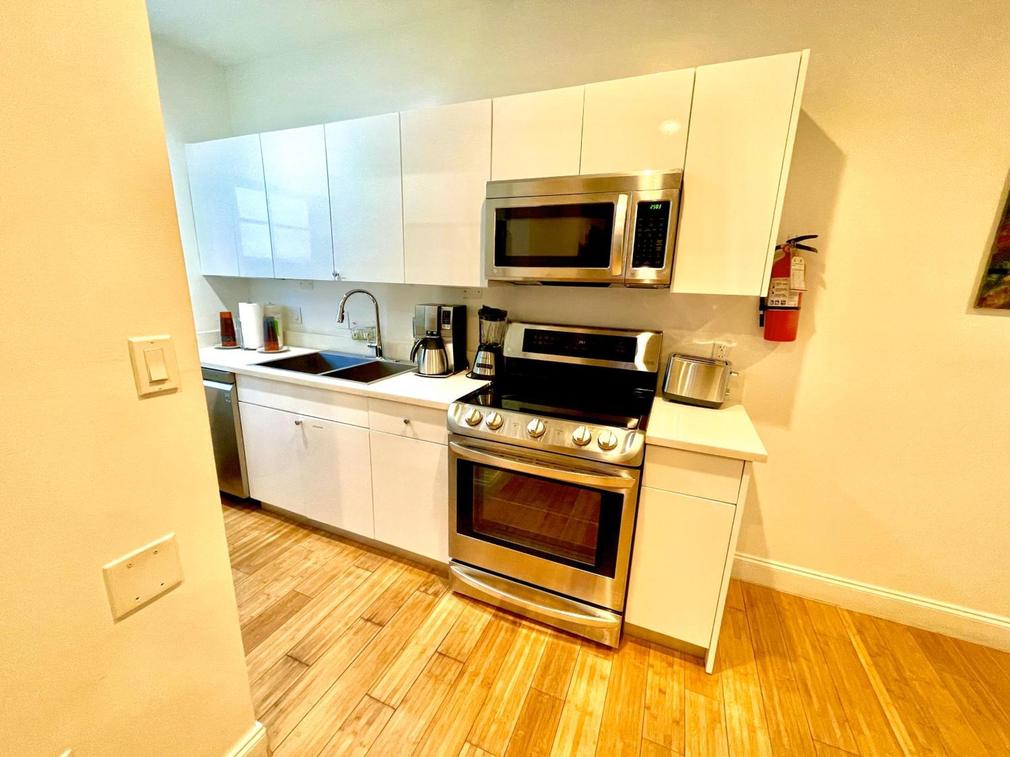 8 Guests Luxurious Elegant South *