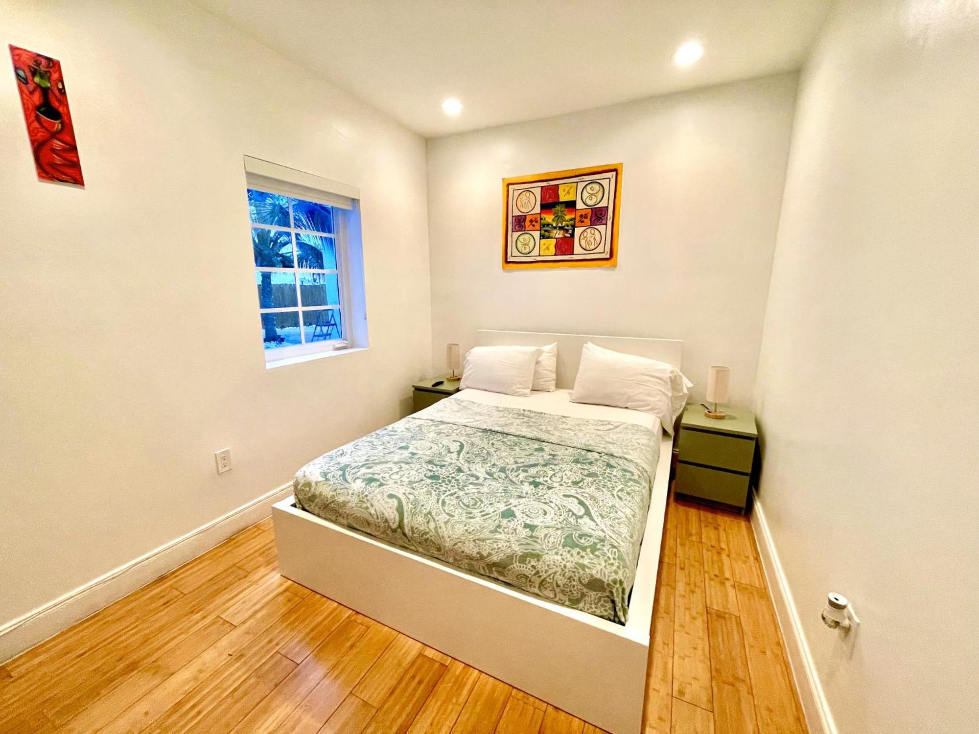 8 Guests Luxurious Elegant South Miami Beach