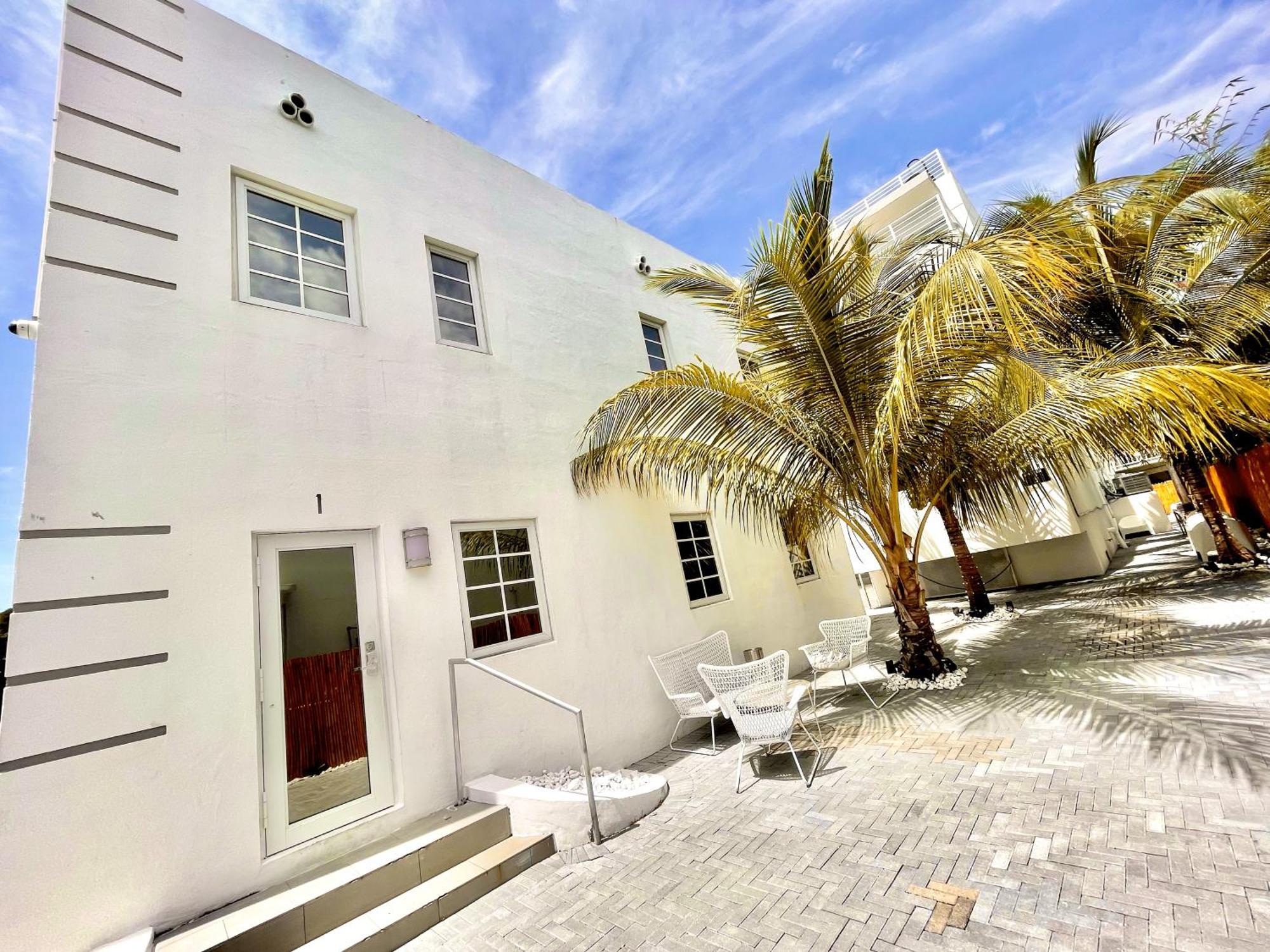 8 Guests Luxurious Elegant South Apartment *