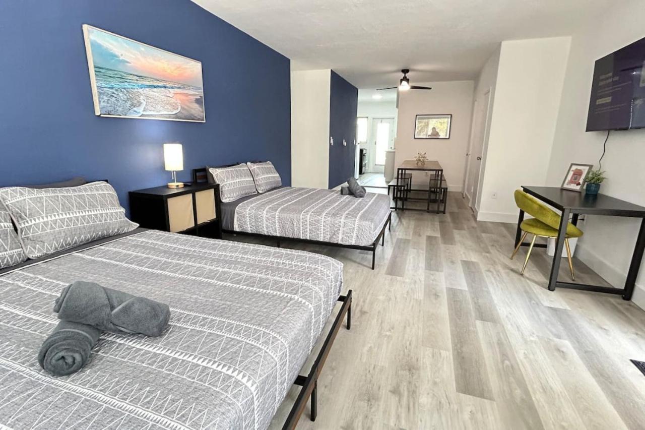 Vintage Vibes Modern Flair South Sanctuary Apartment