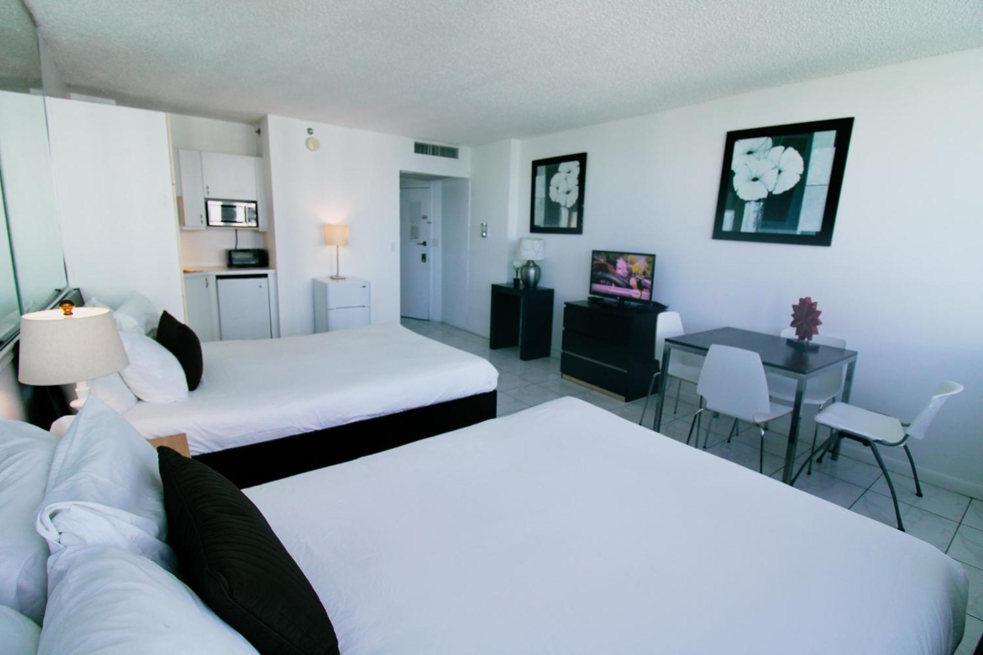 Castle 1118 Bayview Direct Access, Tennis, Pool, Restaurants, Free Parking *