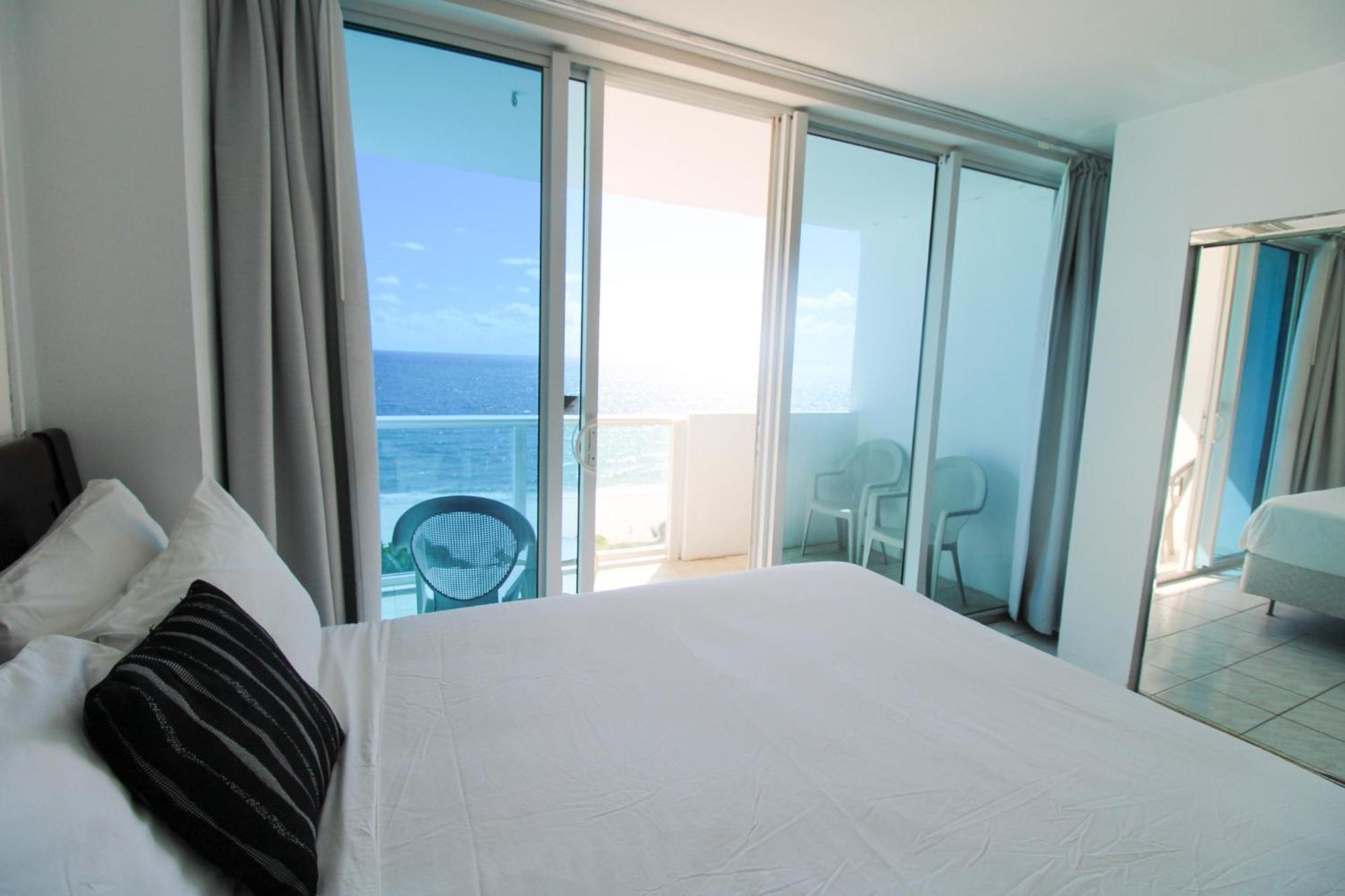 Castle 727 With Balcony And Ocean View, Pool, Tennis, Access, Free Parking *