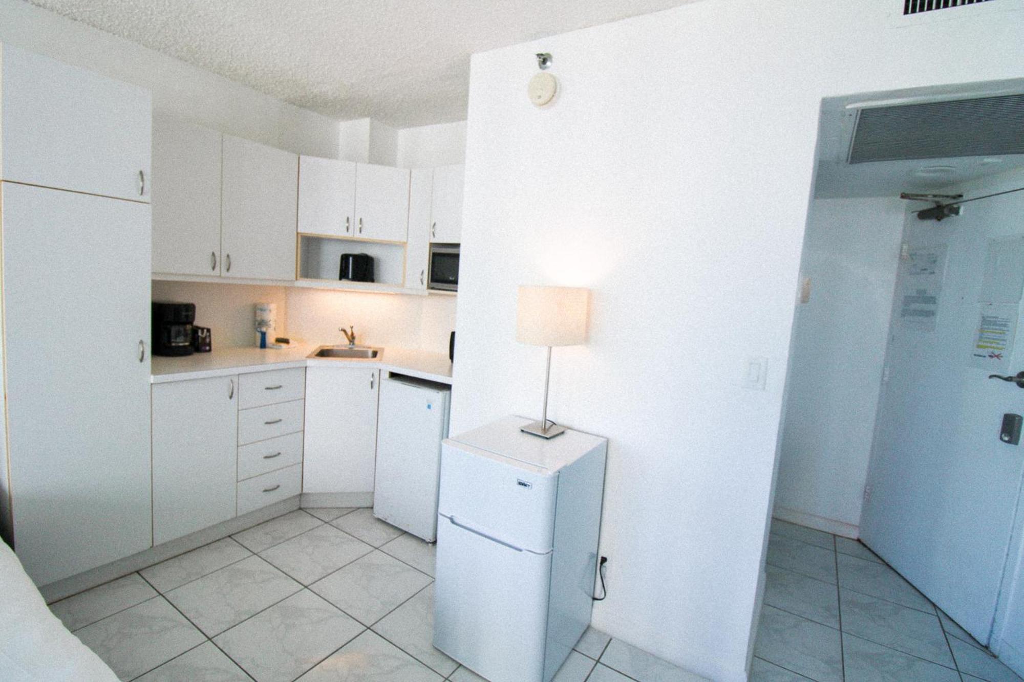 Castle 1118 Bayview Direct Access, Tennis, Pool, Restaurants, Free Parking * Miami Beach