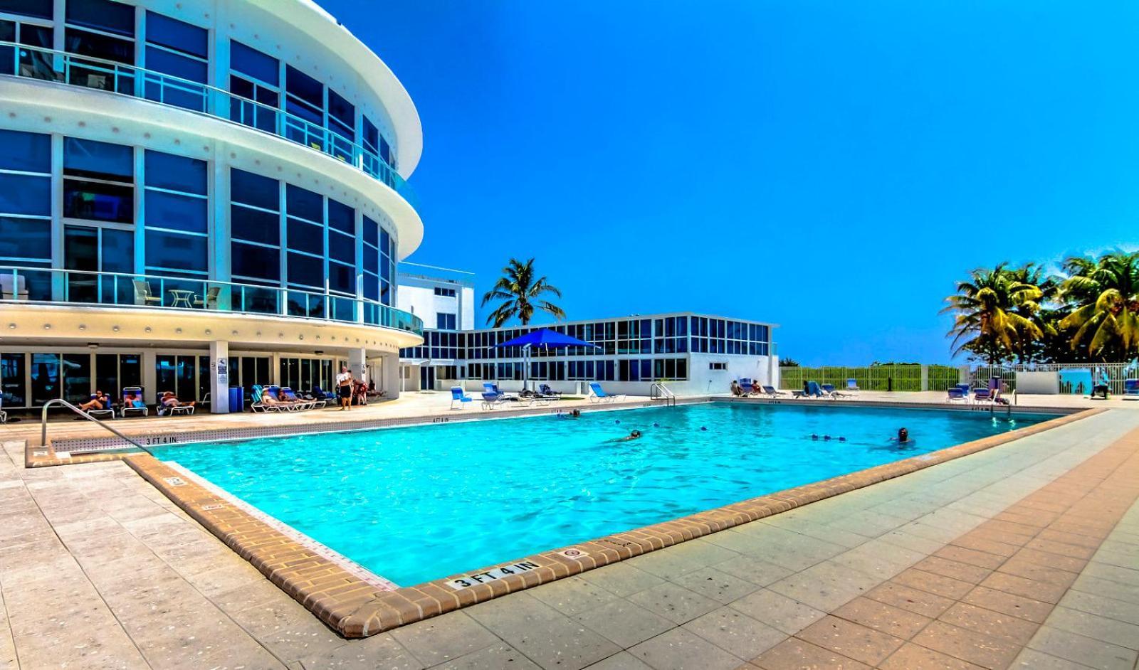 Castle Ph11 Penthouse With Balcony, Free Parking, Pool, Tennis, Access Holiday home