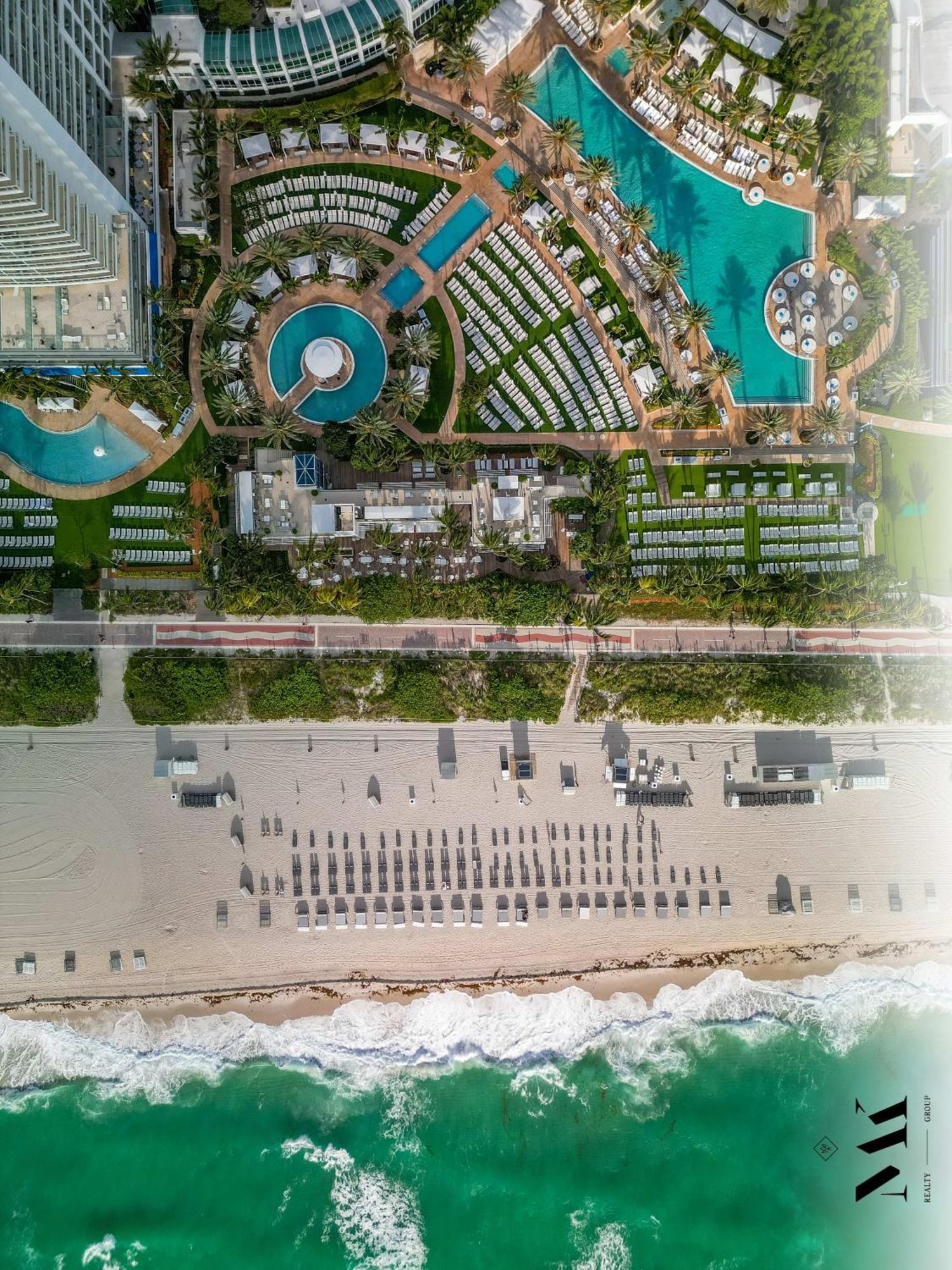 Fontainebleau Balcony W Ocean + Bay View *