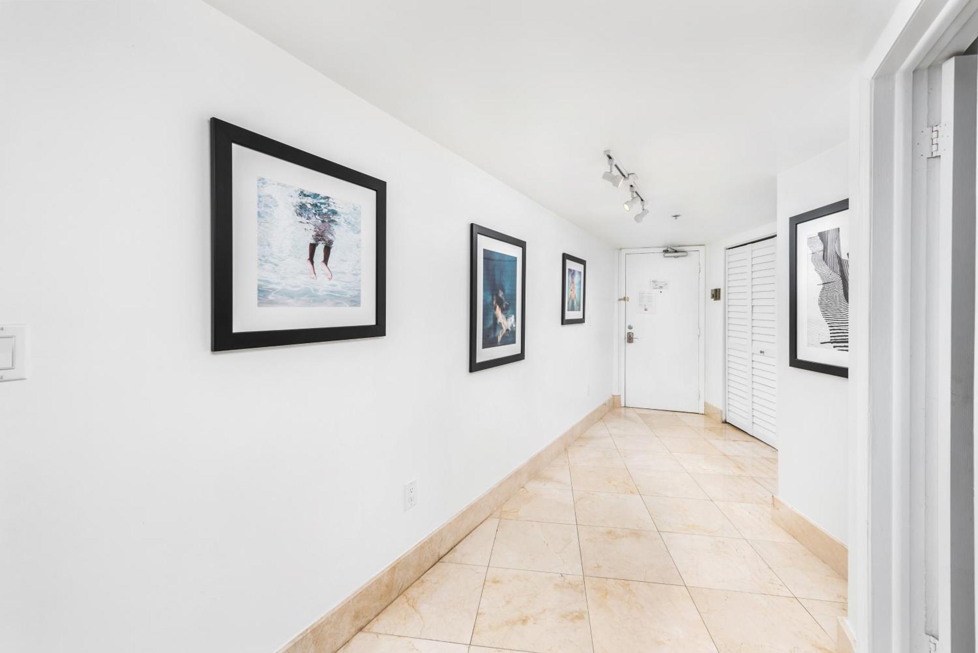 Oceanfront Loft At Castle Beach Club -m15 Aparthotel Miami Beach