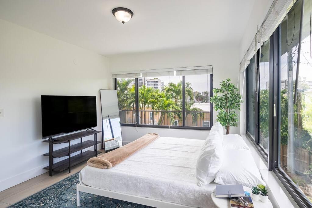 Comfort And Style 2 Bed 1 Bath 2 Min To The Beach! Apartment Miami Beach