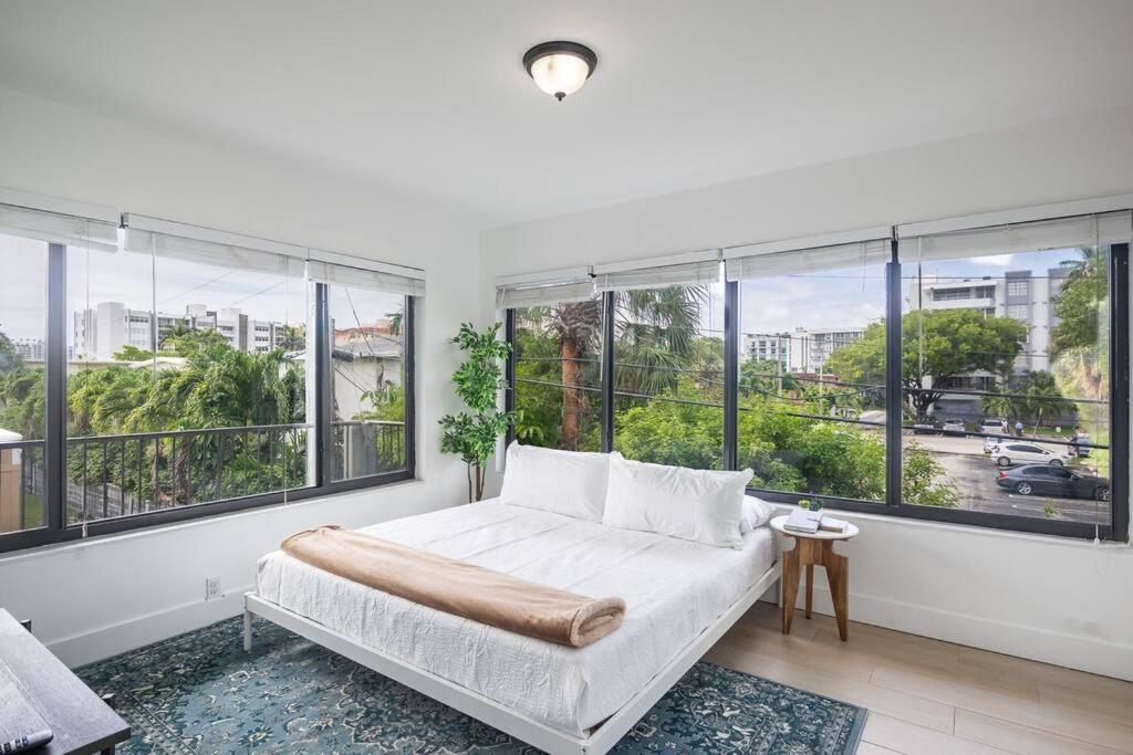 Apartment Comfort And Style 2 Bed 1 Bath 2 Min To The Beach! *