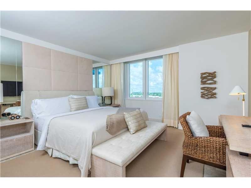 Apartment 1 1 Bedroom 1 And Half Bathroom Beachfront With Balcony Miami Beach