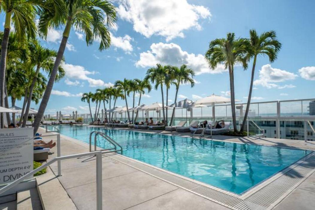 1 1 Bedroom 1 And Half Bathroom Beachfront With Balcony