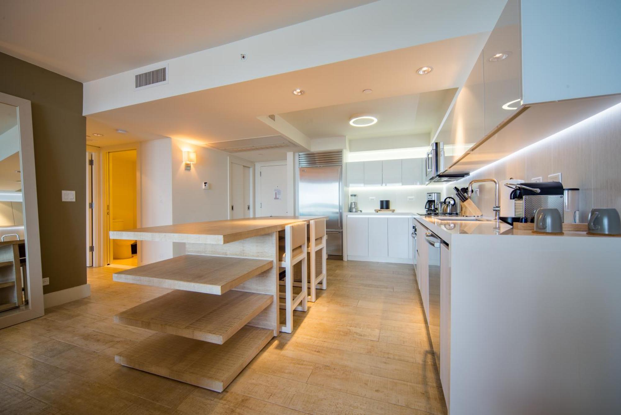 1 1 Bedroom 1 And Half Bathroom Beachfront With Balcony Apartment