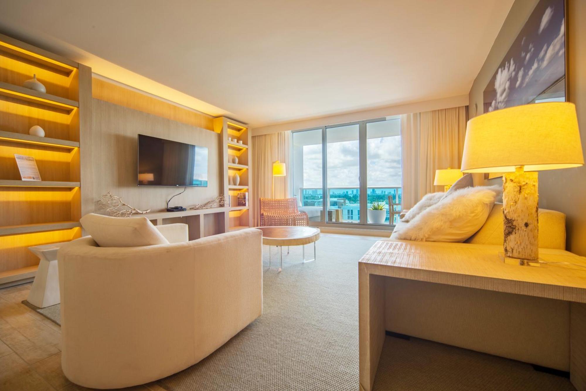1 1 Bedroom 1 And Half Bathroom Beachfront With Balcony Apartment